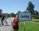 Sătui să mai fie ținta glumelor fără perdea, locuitorii unui sat austriac schimbă numele localității. Noua denumire – Fugging – International
