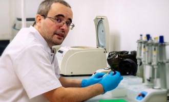 Dumitru Jardan, biolog, despre evoluția genomului SARS-CoV-2: Noi credem că virusul vrea să ne omoare. Nu, el vrea să se înmulțească și se va adapta. Nu îl interesează să cauzeze o boala gravă, ci să se răspândească cât mai tare – Facem Romania bine