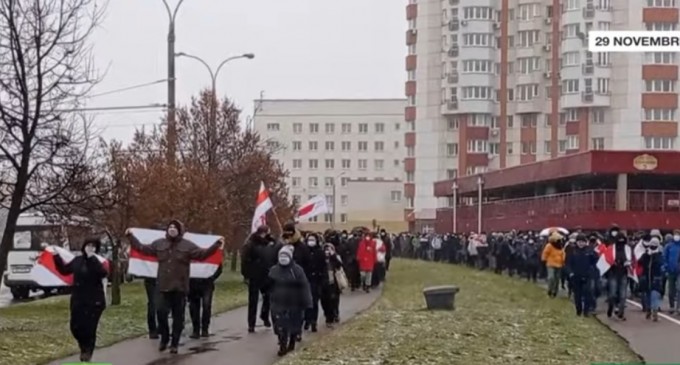 ​​VIDEO Belarus: Noi manifestaţii ale opoziţiei, care schimbă tactica – International