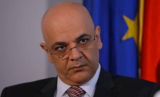 Arafat: O variantă la care se gândeşte toată lumea – aşa cum restricţiile sunt zonale şi măsurile de relaxare pot fi zonale, dacă avem un procent foarte mare de vaccinaţi într-o localitate – Radio – TV