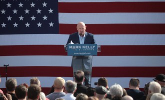 Alegeri SUA 2020 Cine este Mark Kelly, astronautul NASA ales în Congresul american – Alegeri SUA 2020