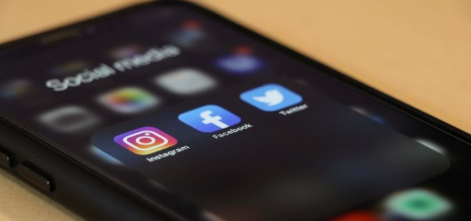 Cum să-ți targetezi clienții ideali prin reclamele plătite în Social Media