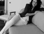 „O rușine și o bătaie de joc a lui Vela și Iohannis pe obrazul României/Au decorat-o ilegal pe pisi”