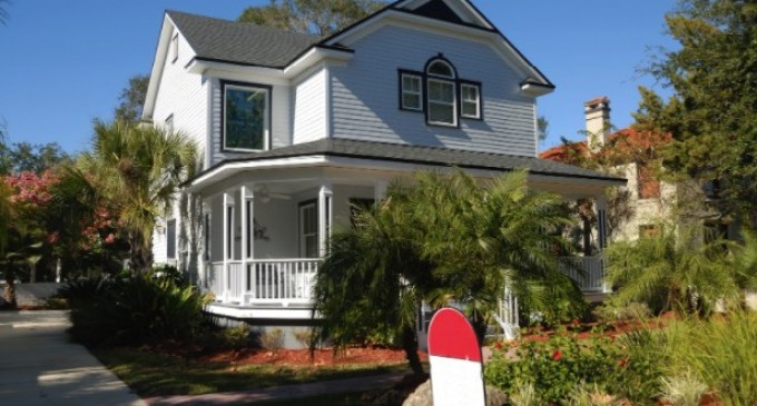 Avantajele pe care le aduc proiectele moderne de case stil duplex