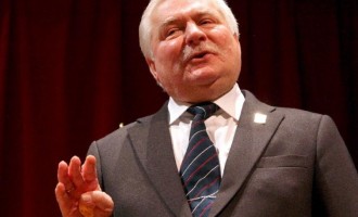 Lech Walesa: Sunt falit. Nimeni nu va primi cadouri din partea mea anul acesta – International