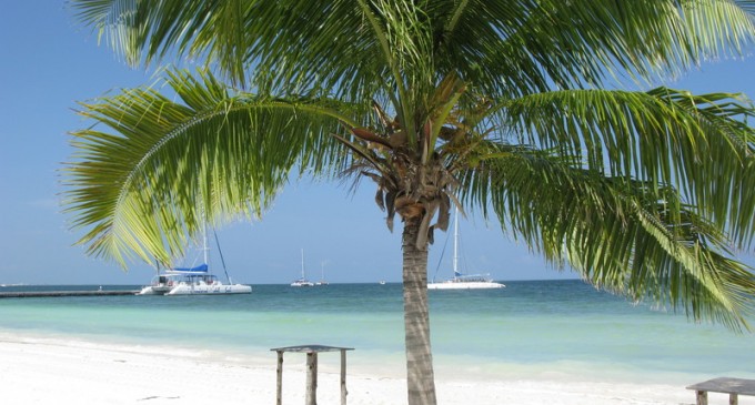 Blocaţi în paradis: Doi români au plecat în Caraibe şi s-au întors acasă după mai bine de 8 luni – Esential