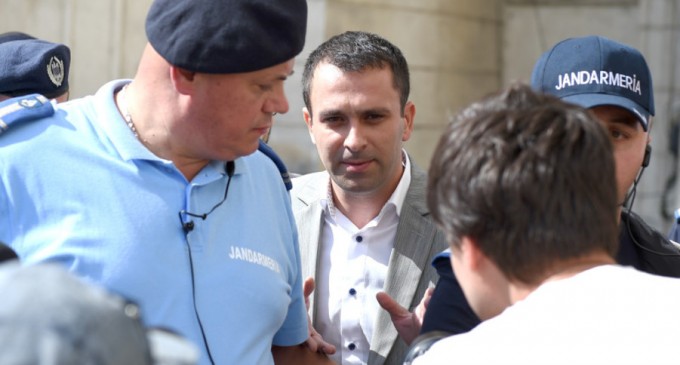 Laurețiu Cazan, coordonatorul reprimării violente a protestului din 10 august 2018, a fost numit șef la Jandarmeria Prahova / MAI: A fost împuternicit pentru o perioadă de șase luni – Esential
