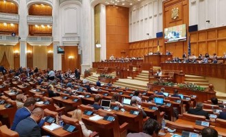 Cameră: Moţiunea simplă împotriva ministrului Sănătăţii – dezbătută de deputaţi – Politic