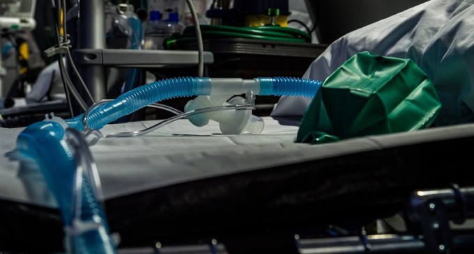 Bosnia: Un premier regional și alți trei oficiali, inculpaţi pentru achiziţia de ventilatoare neconforme – International