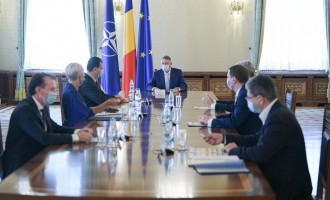 Consultări la Cotroceni pentru desemnarea premierului / PNL, USR-PLUS și UDMR n-au ajuns la un acord și merg la Iohannis cu propuneri separate / Delegațiile partidelor – Politic