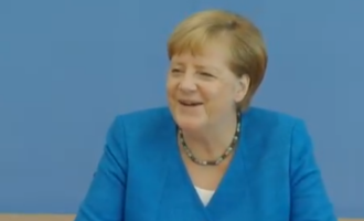 Angela Merkel şi Annegret Kramp-Karrenbauer aşteaptă determinare din partea viitorului lider CDU – International
