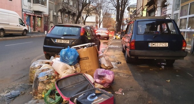 ​FOTOGALERIE Străzile din Sectorul 1, pline de gunoi. Administrația Tudorache a lăsat datorii de circa 80 milioane lei, iar Romprest nu mai ridică depozitele necontrolate – Administratie Locala