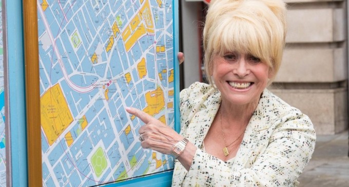 Barbara Windsor, vedeta din EastEnders și Carry On, a murit la vârsta de 83 de ani – Showbiz