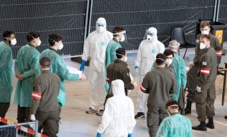 Infectați cu coronavirus primesc amenzi penale în Austria, pentru că au continuat să stea în locuință cu partenerii lor de viață – Coronavirus