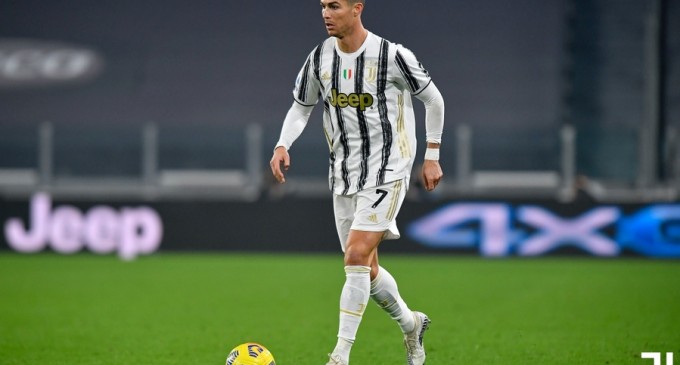 FOTO Reacția lui Cristiano Ronaldo după ce Robert Lewandowski a fost ales cel mai bun jucător al lui 2020 a devenit virală – Fotbal