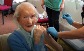 VIDEO O femeie de 108 ani, care a prins și pandemia de gripă spaniolă, vaccinată anti-Covid – Coronavirus