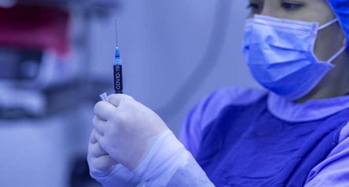 Agenția Europeană a Medicamentului a publicat prospectul vaccinului antiCovid: Care sunt recomandările, reacțiile adverse și contraindicațiile – Esential