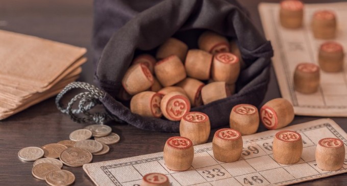 Câștigi sau pierzi. 6/49 versus investiții pe termen lung. Cât ar câștiga o persoană care joacă săptămânal dacă ar investi banii – Finante & Banci