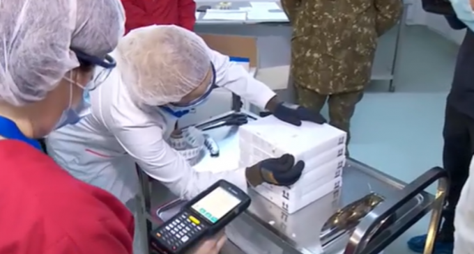 VIDEO ULTIMA ORĂ Primele 10.000 de doze de vaccinuri au ajuns la Institutul Cantacuzino – Coronavirus