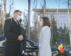 VIDEO LIVETEXT Klaus Iohannis și Maia Sandu, declarațiile comune de presa, de la ora 13:05 / Maia Sandu: Mă bucur foarte mult să vă găzduiesc aici la Chișinău în această primă vizită în Moldova după mulți ani de îngheț / Ați fost alături de noi și la bine, și la greu – Esential