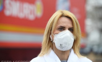 A început vaccinarea personalului medical și în spitalele suport COVID. Managerul Institutului Marius Nasta: Vaccinarea înseamnă responsabilitate față de viața noastră și a celor de lângă noi – Sanatate