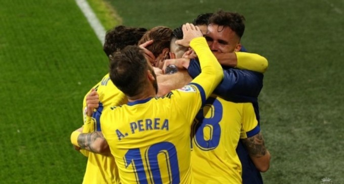 ​VIDEO Barcelona a fost învinsă de nou-promovata Cadiz, scor 2-1 – Fotbal
