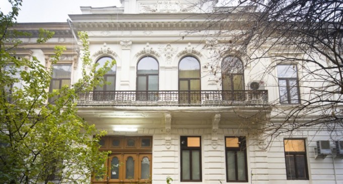 Tranzactii imobiliare cu proprietati istorice si proprietati contemporane de lux