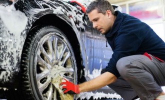 Descopera oferta de produse destinate pentru curatarea si intretinerea autoturismului