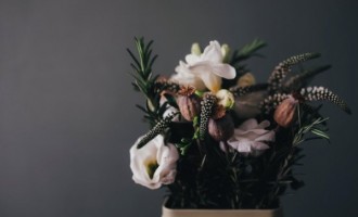 Cum să oferi flori corect. Citește recomandările specialiștilor în arta florilor