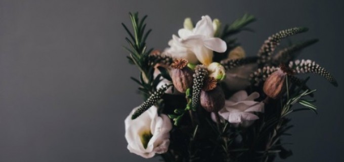 Cum să oferi flori corect. Citește recomandările specialiștilor în arta florilor