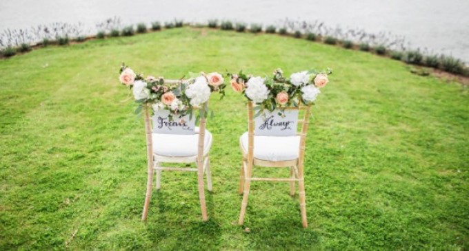 Tu ții cont de trenduri când alegi invitațiile de nuntă?