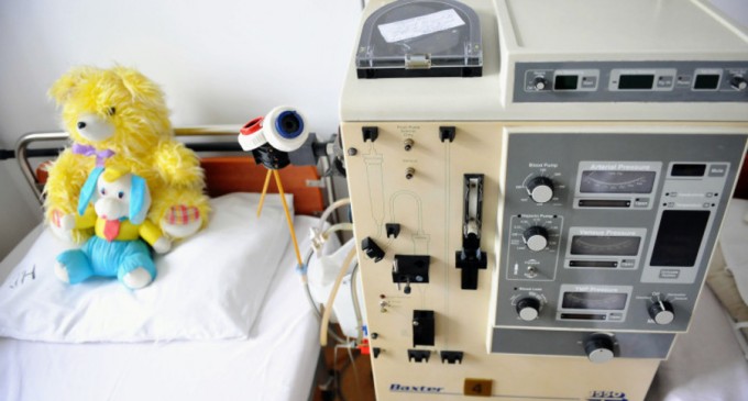 Emanuel Ungureanu, fondatorul unui ONG care sprijină pacienții cu afecțiuni renale, cere ca bolnavii care fac dializă să fie vaccinați de echipe mobile în centrele de dializă – Sanatate