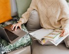 ​Sondaj: Angajații români lucrează și în vacanță și vor să devină freelanceri