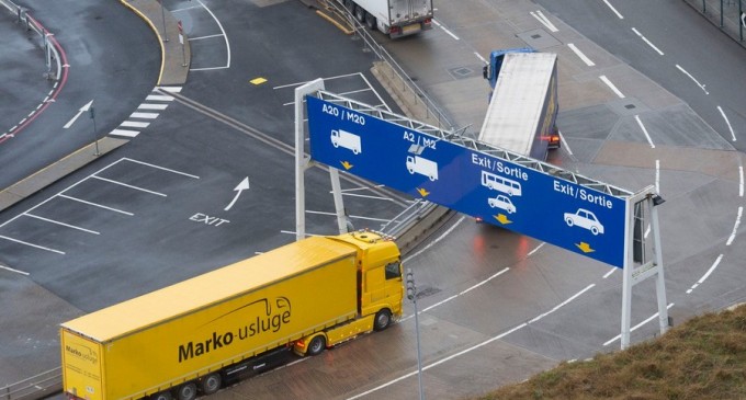 VIDEO PostBrexit: Trafic fluid prin tunelul de sub Canalul Mânecii, în prima zi de Brexit – International