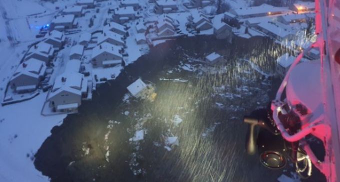 Norvegia: Al cincilea cadavru găsit după alunecarea de teren / Unele case au fost deplasate și 400 de metri – International