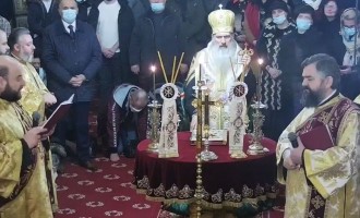 Teodosie a sfidat din nou restricțiile: Vreau să mulţumesc autorităţilor care m-au încuviinţat, nu expres, ci m-au făcut să intuiesc că putem să ne rugăm şi la miezul nopţii – Esential