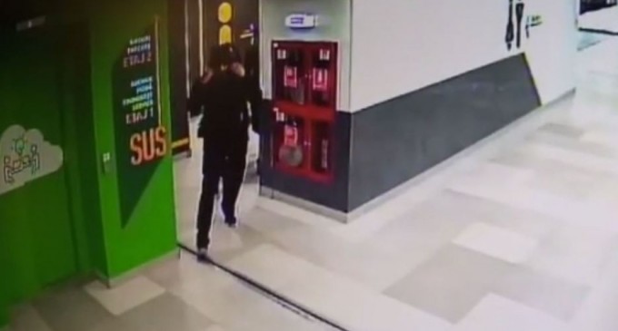 VIDEO Tentativă de viol în toaleta unui mall din București. Agresorul a fost prins – Esential
