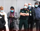 VIDEO Stadione și hipodromuri, transformate în centre de vaccinare în Marea Britanie. Britanicii stau la cozi pentru a se vaccina – Coronavirus