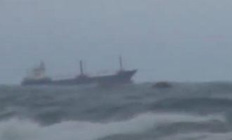 VIDEO O navă de marfă s-a scufundat în Marea Neagră: Cel puțin doi morți – International