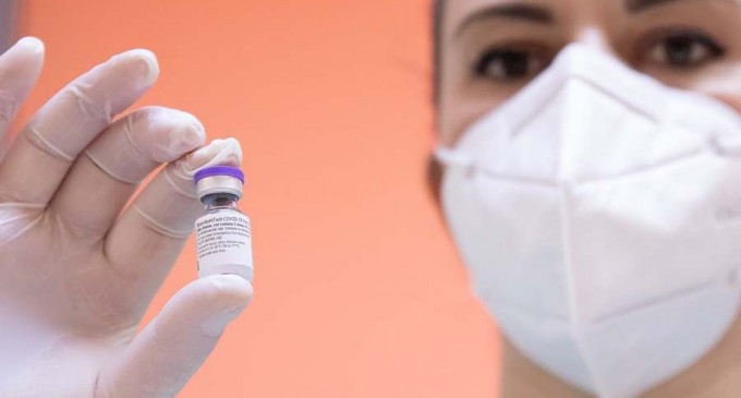 Etapa a doua a campaniei de vaccinare, o nouă amânare: Vaccinarea persoanelor sub 65 de ani, amânată cu două săptămâni / Clarificări despre sosirea dozelor de vaccin – Coronavirus