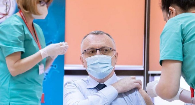 Ministrul Educației: 120.000 de angajați din învățământ vor avea prioritate la vaccinare înainte de 8 februarie – Educatie