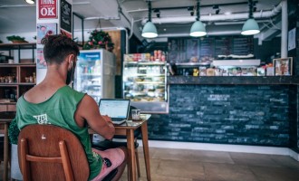 Fiscalitatea românească poate atrage nomazii digitali. Totuși, depinde ce vrea angajatul: peisaje, infrastructură ori costuri scăzute. Unele țări au vize de nomad – Finante & Banci