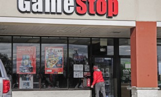 Digi 24: Fenomenul Reddit. Un elev de 10 ani a făcut profit de peste 5.000% cu acțiuni GameStop primite cadou de la mama lui – International