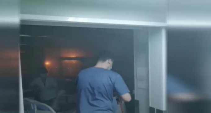 Incident la Spitalul Sfântul Pantelimon / Un salon, evacuat din cauza unei probleme la un neon din care a început să iasă fum – Esential