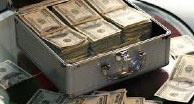 Cum de nu a vazut BNR operatiunile prin care, ING Bank Romania falsifica destinatia de export a motoarelor de Boeing, astfel incat, pe legaturi securiste ante-1989, sa ajunga in Iran, tara aflata sub embargou? – Ziarul Incisiv de Prahova