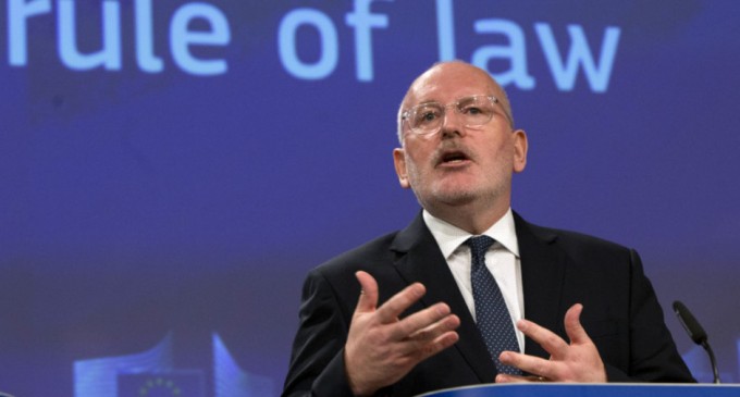 Frans Timmermans: Sper că România va veni în curând cu un plan de renunţare totală la cărbune – Energie