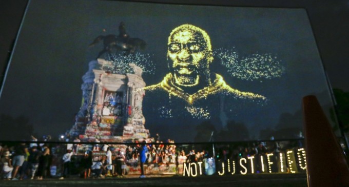 „You Take My Breath Away”: Mesajul de pe o felicitare de Valentine’s Day distribuită de polițiștii din Los Angeles – International