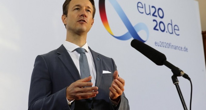 Austria: Percheziții la locuința ministrului de finanțe / Procurorii îl suspectează de luare de mită de la o companie de jocuri de noroc – International