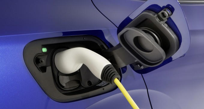 ANALIZĂ Mașină electrică în 2021. Unde încarc? Cât costă? – Auto