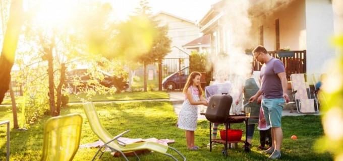 Adu vacanța în curtea ta. 5 activități distractive pentru toate vârstele